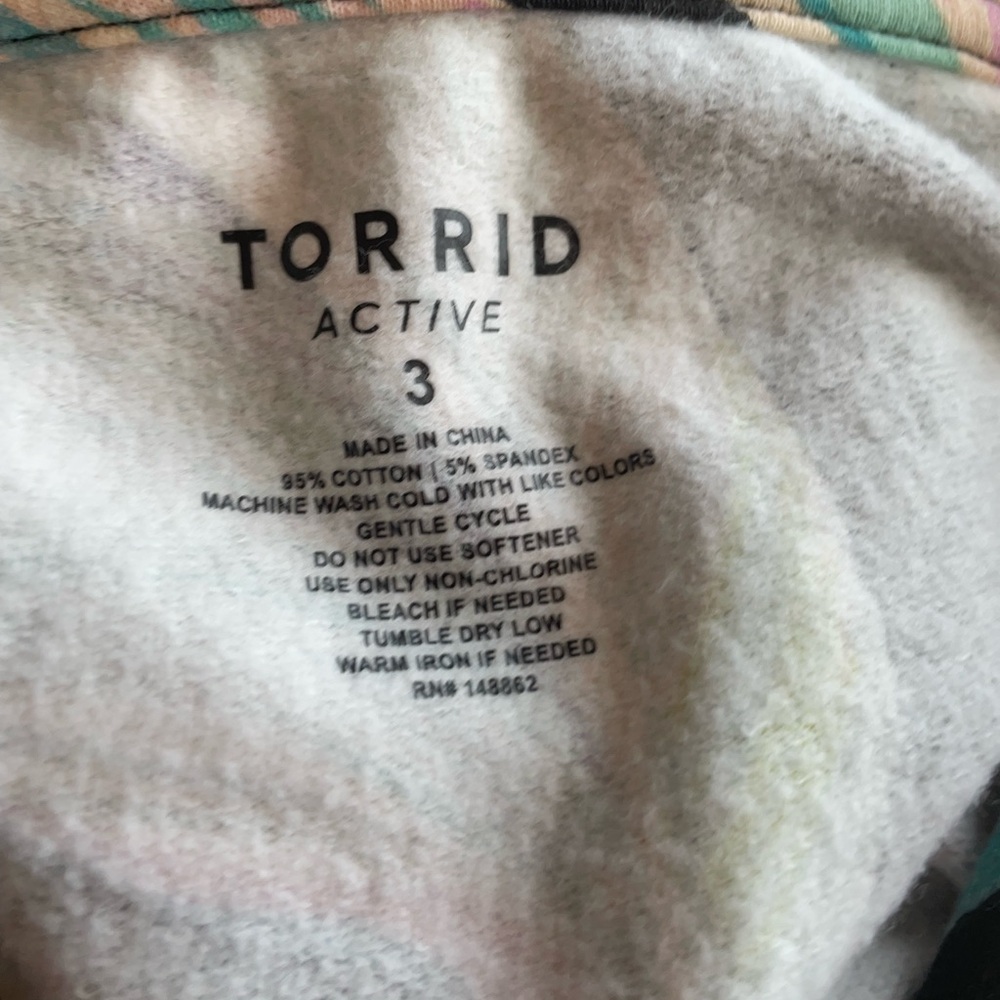 SOLD Torrid Women's Size 3 3X 22-24 Tropical Print Hoodie - Picture 8 of 13